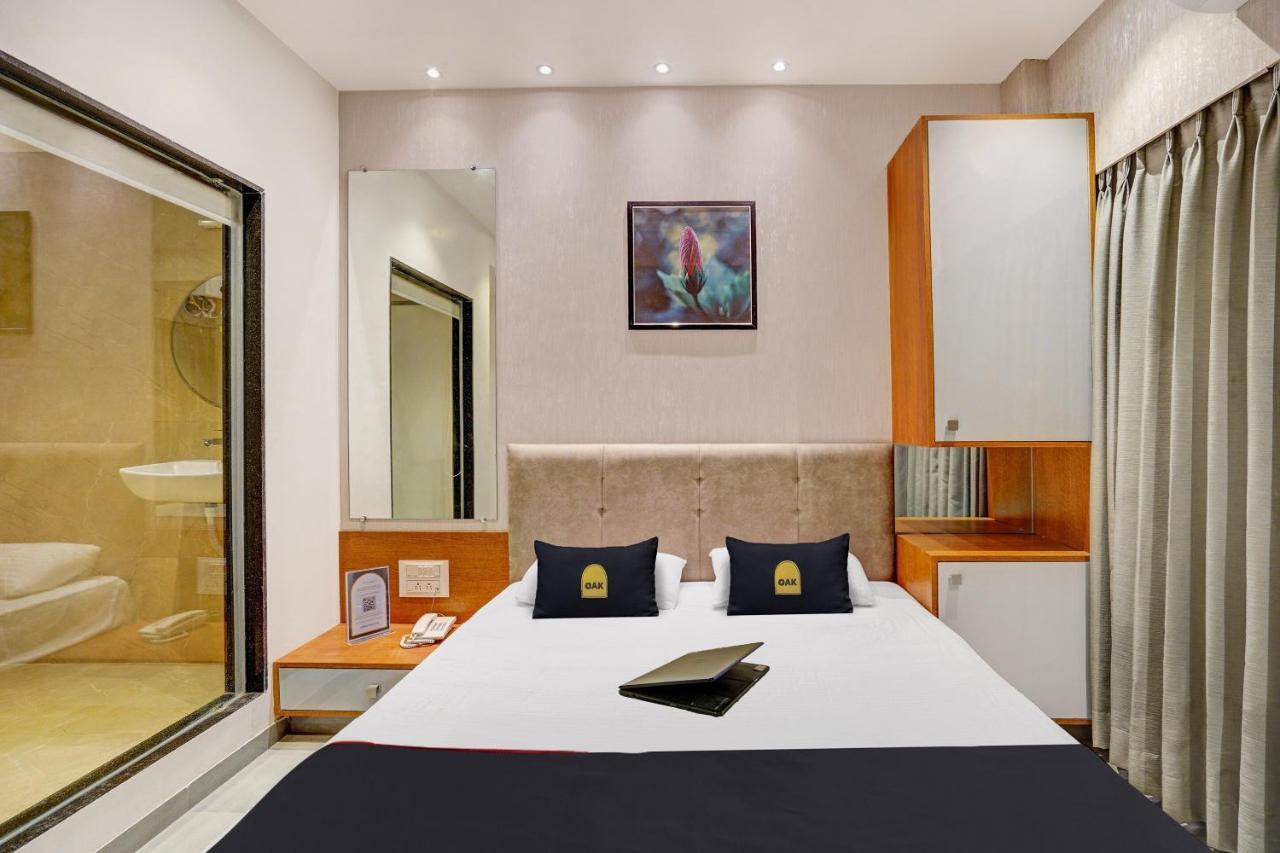 Townhouse Oak Hotel Vaibhav سورات المظهر الخارجي الصورة